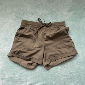 cute olive green old navy shorts
